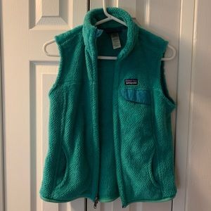 Great condition patagonia vest green teal color!